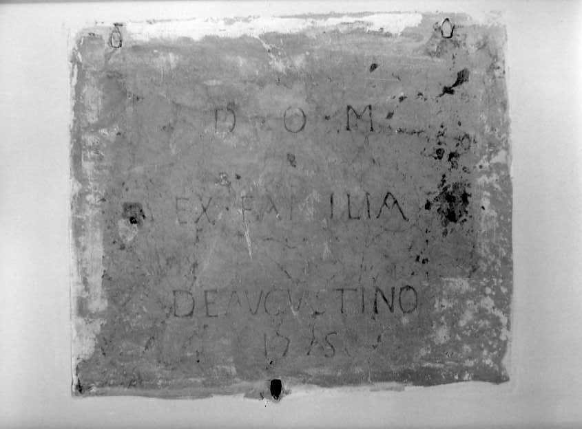 lapide commemorativa - bottega campana (sec. XVIII)