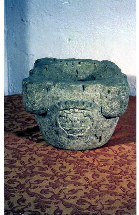 mortaio - bottega campana (seconda metà sec. XVII)