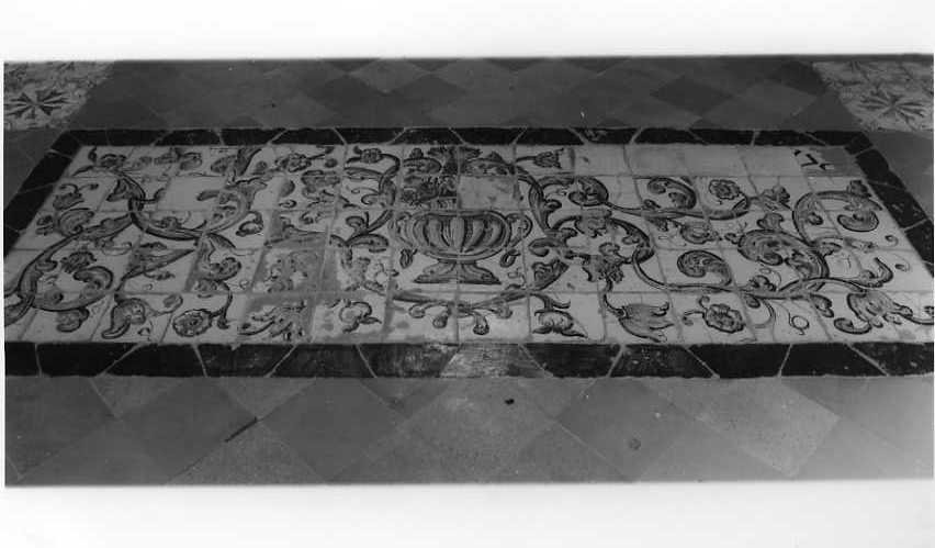 pavimento a mattonelle - bottega cerretese (sec. XVIII)