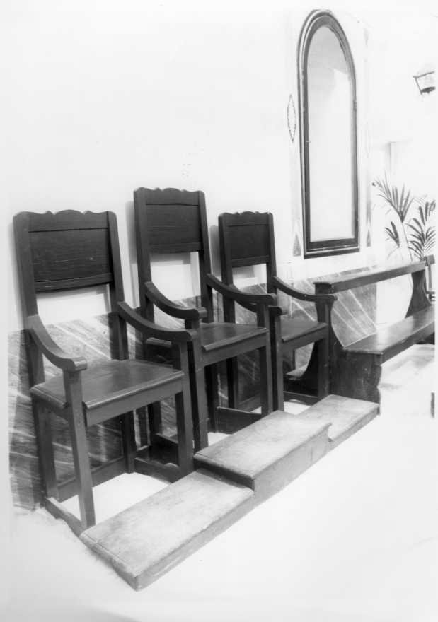 sedia del celebrante, serie - bottega campana (prima metà sec. XX)