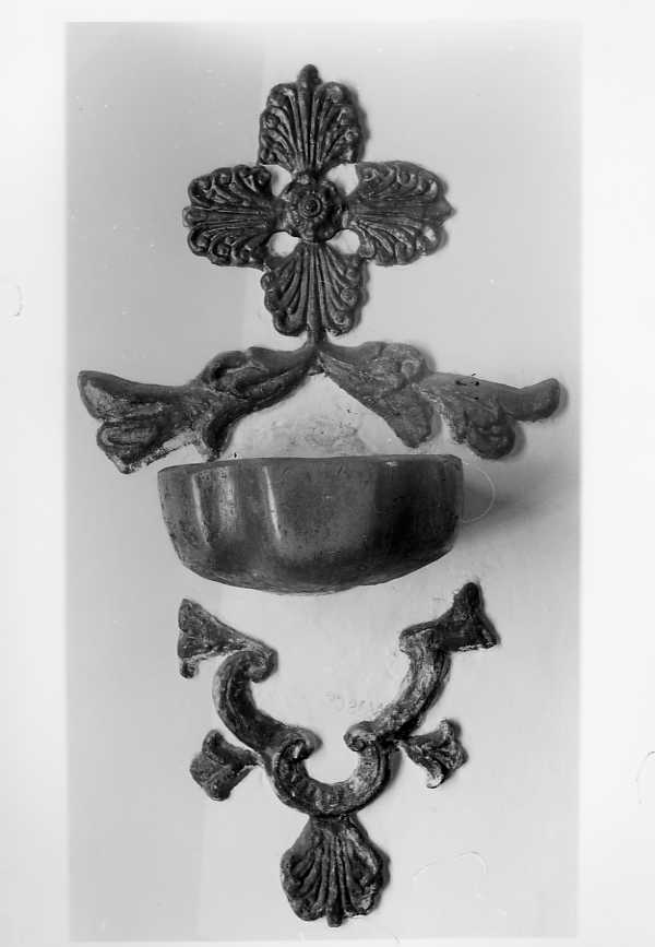 acquasantiera, serie - bottega campana (fine/inizio secc. XVIII/ XIX)