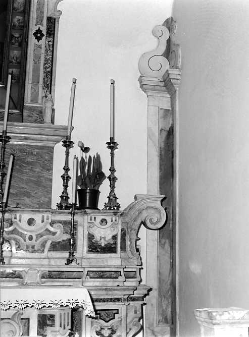 motivo decorativo a volute (lesena) - bottega napoletana (sec. XVIII)