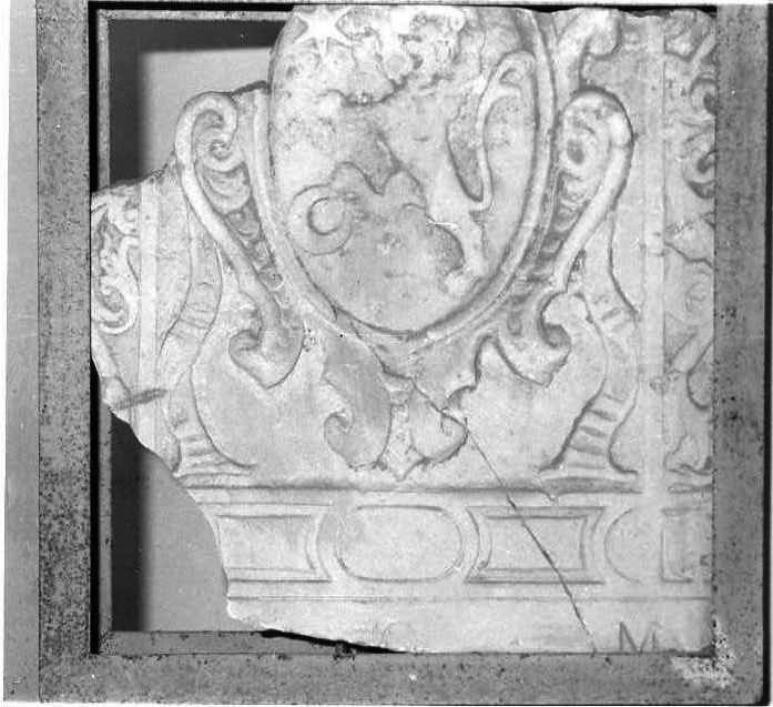 stemma (rilievo, frammento) - bottega campana (sec. XVIII)