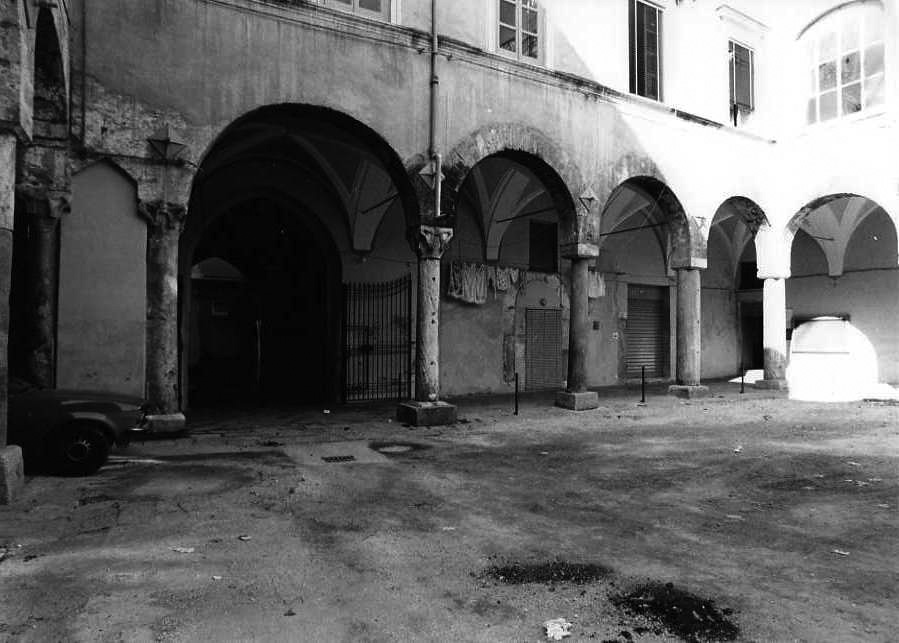 arco, insieme - bottega campana (primo quarto sec. XVII)