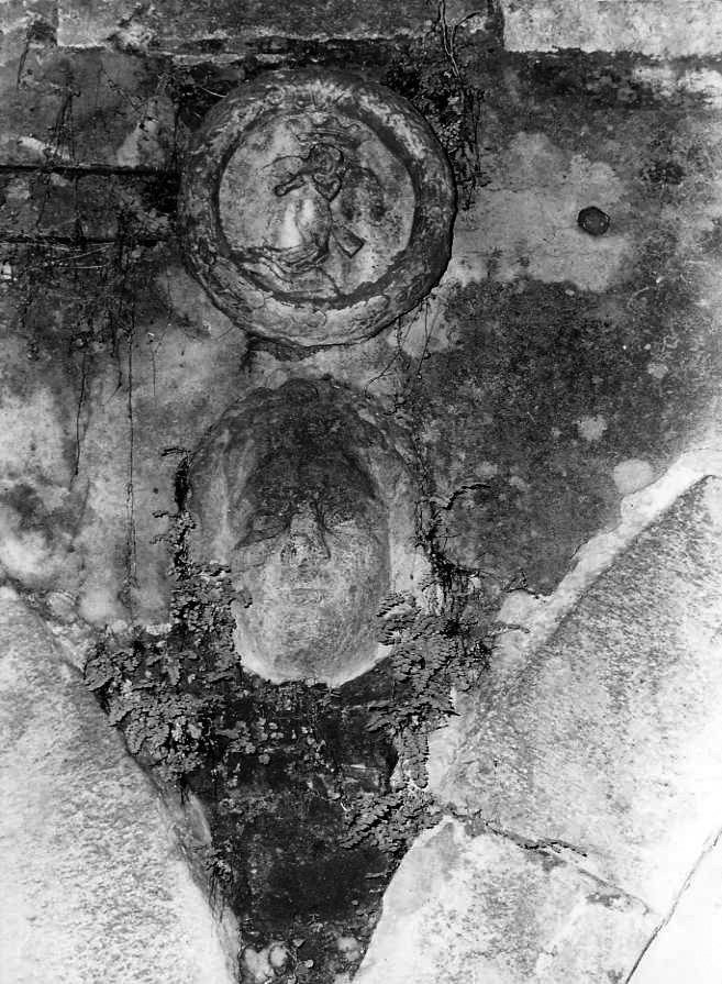 decorazione plastica - ambito campano (prima metà sec. XV)