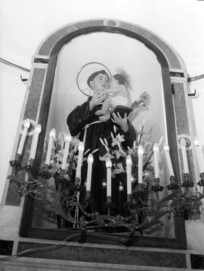 Sant'Antonio da Padova con il bambino (statua) - bottega campana (sec. XX)