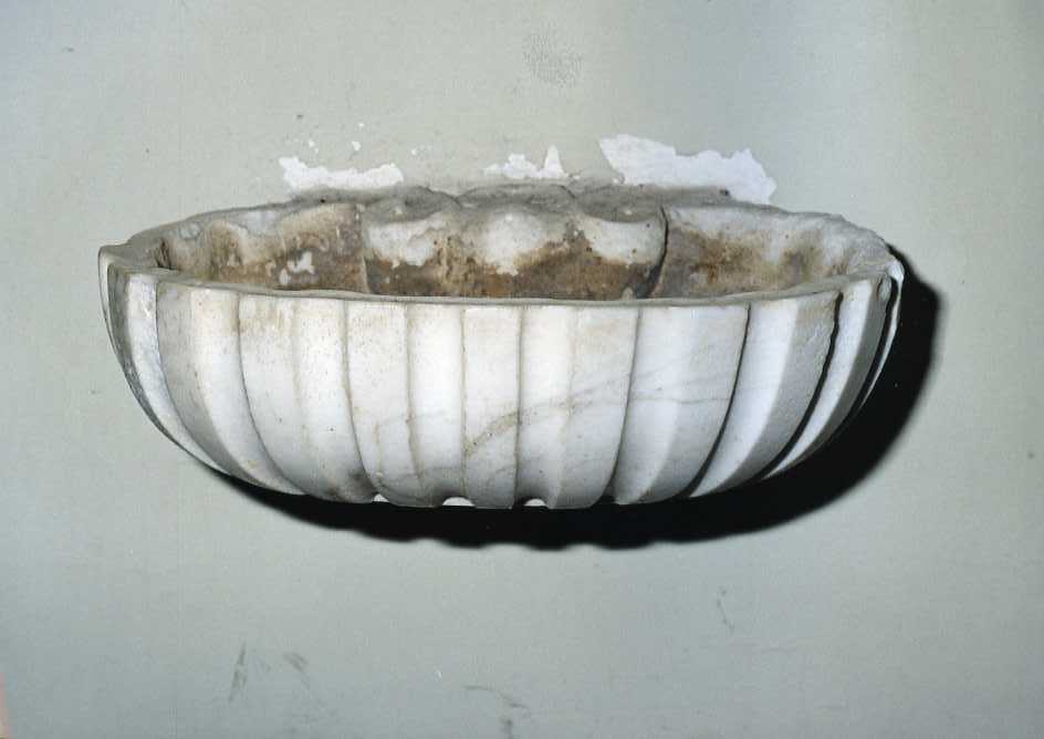 acquasantiera pensile, serie - bottega campana (sec. XIX)