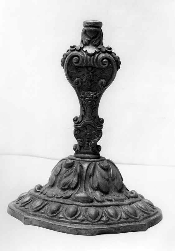 motivi decorativi vegetali (base) - bottega campana (secondo quarto sec. XVIII)