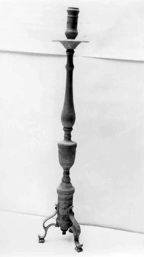 candeliere, serie - bottega campana (ultimo quarto sec. XIX)