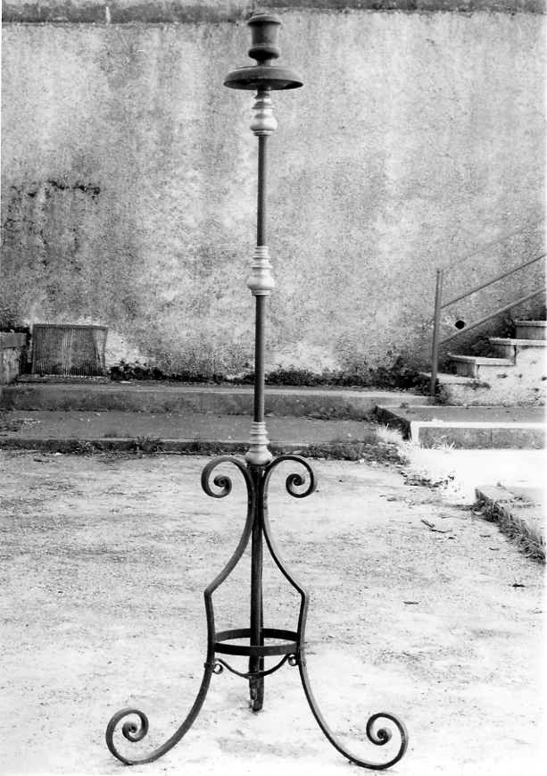 base per il cero pasquale - bottega campana (prima metà sec. XX)