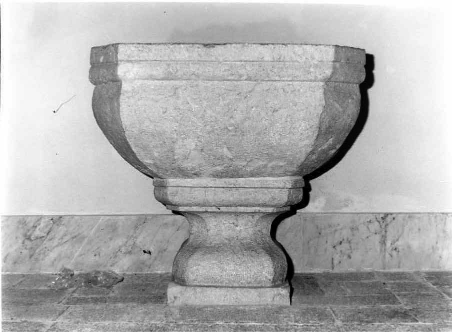 fonte battesimale - bottega campana (sec. XVI)