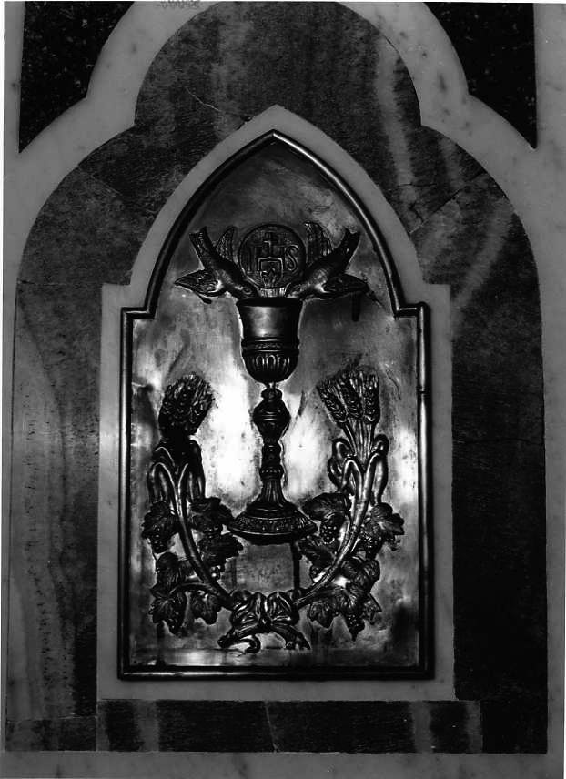calice eucaristico (sportello di tabernacolo) - bottega campana (sec. XX)