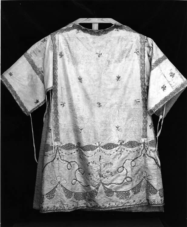 motivi decorativi floreali (dalmatica, serie) - manifattura campana (primo quarto sec. XX)