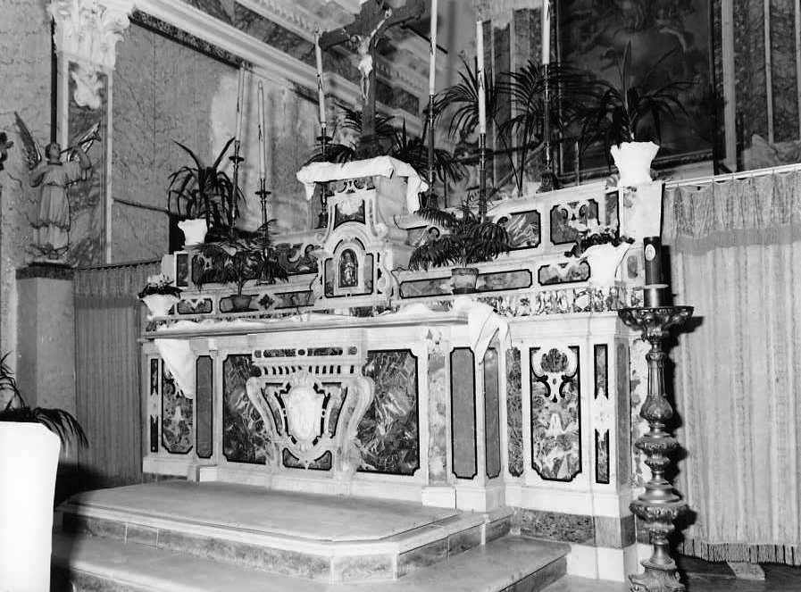 altare maggiore - bottega napoletana (prima metà sec. XVIII)