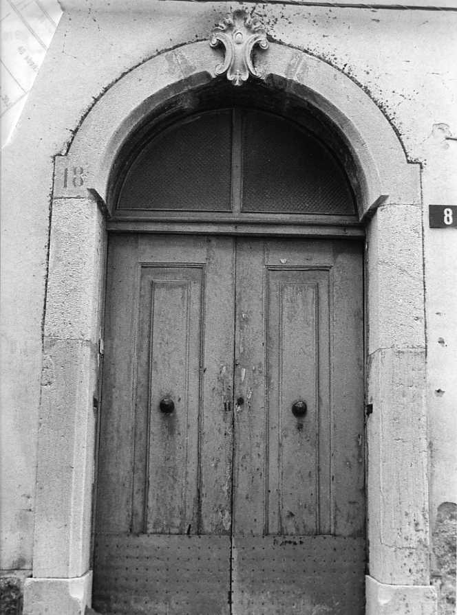 mostra di portale - bottega campana (fine/inizio secc. XVIII/ XIX)