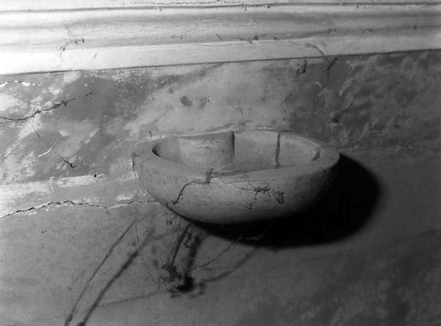 acquasantiera da parete - bottega campana (sec. XVIII)