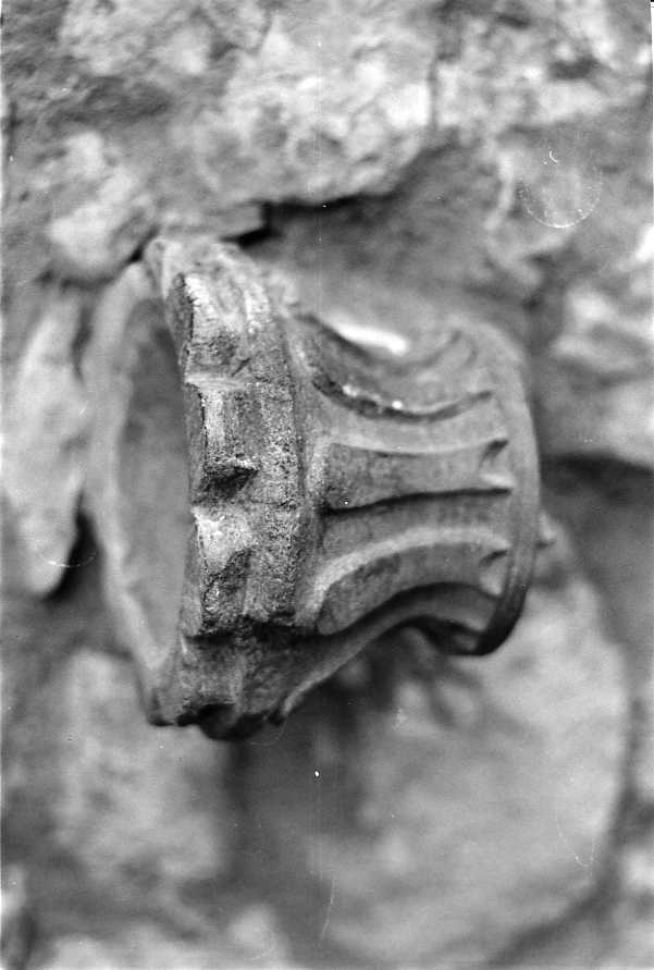 acquasantiera da parete - bottega campana (inizio sec. XX)