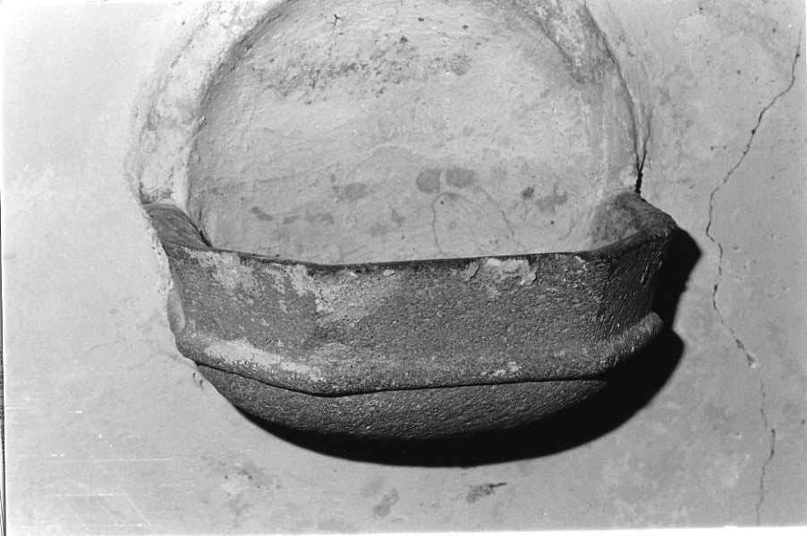 acquasantiera da parete - bottega campana (fine/inizio secc. XVIII/ XIX)