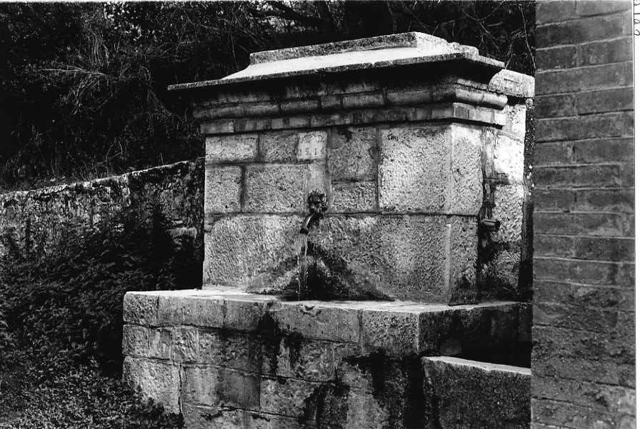 fontana - bottega campana (sec. XX)