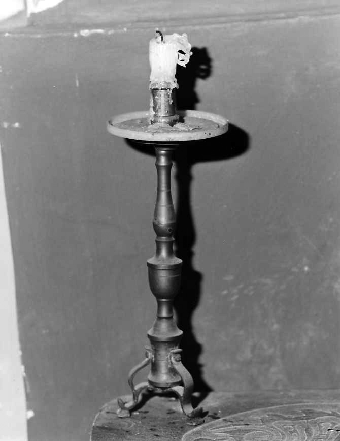 candeliere, serie - bottega campana (fine/inizio secc. XVIII/ XIX)
