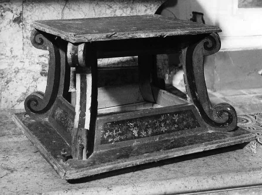 piedistallo di statua - bottega campana (fine/inizio secc. XIX/ XX)