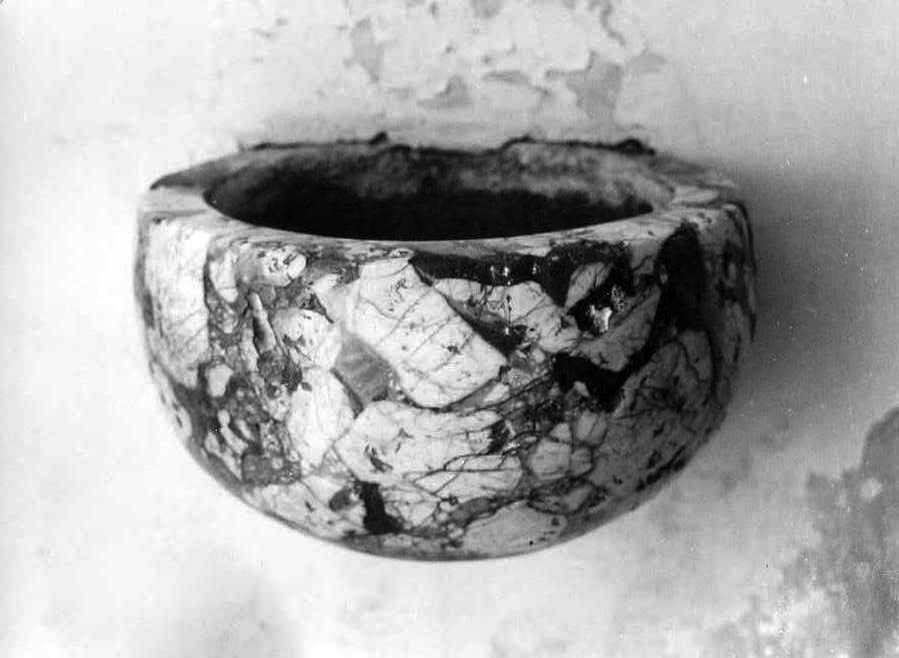 acquasantiera da parete - bottega campana (sec. XIX)