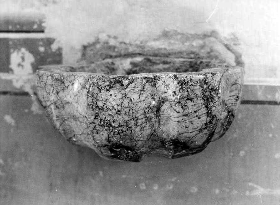 acquasantiera da parete - bottega campana (seconda metà sec. XVIII)