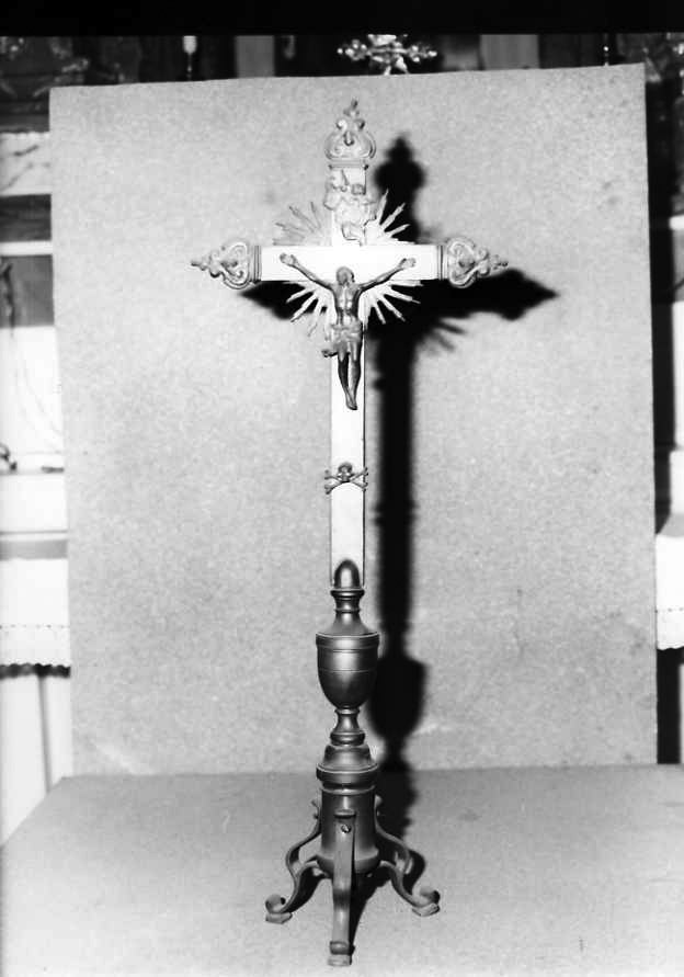 Cristo crocifisso (croce d'altare) - bottega campana (sec. XIX)