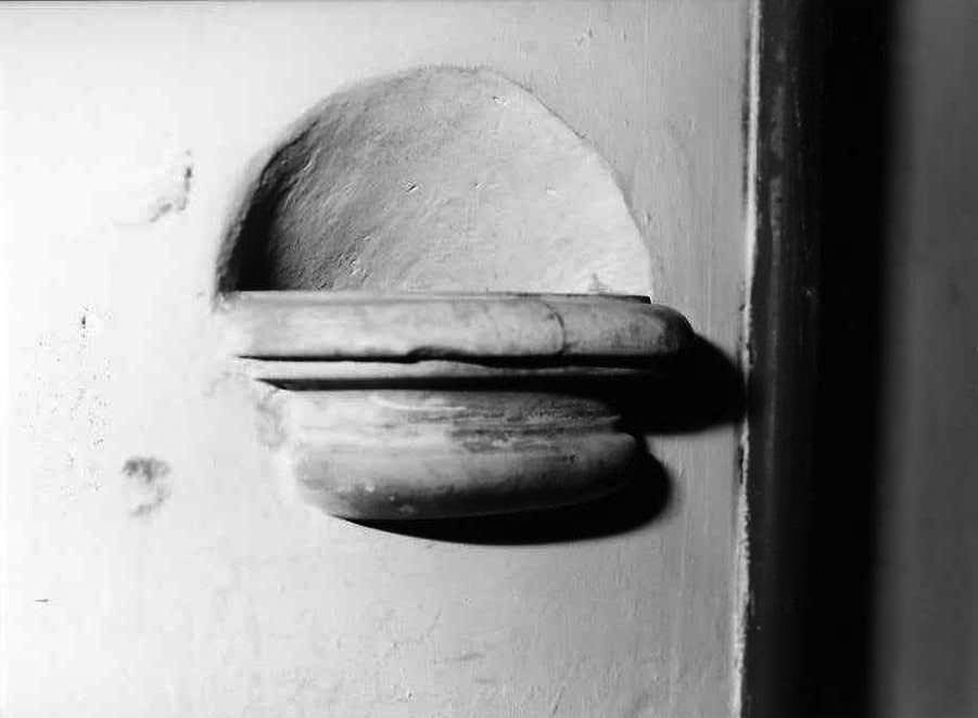 acquasantiera da parete - bottega campana (sec. XVIII)