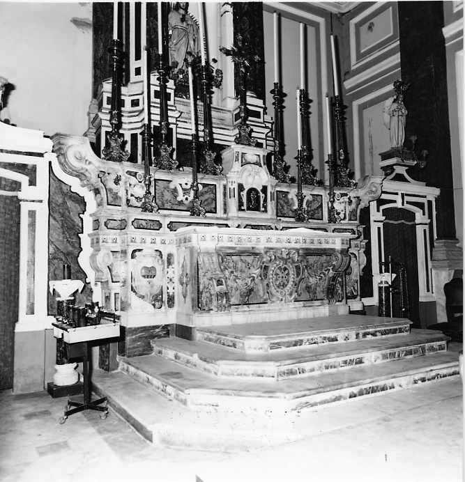 altare maggiore - bottega napoletana (terzo quarto sec. XVIII)
