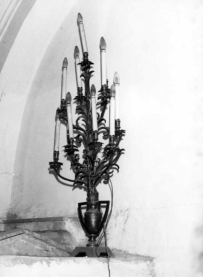 candeliere, serie - bottega campana (fine/inizio secc. XIX/ XX)