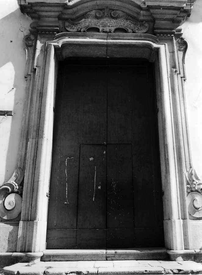 portone - bottega campana (prima metà sec. XX)