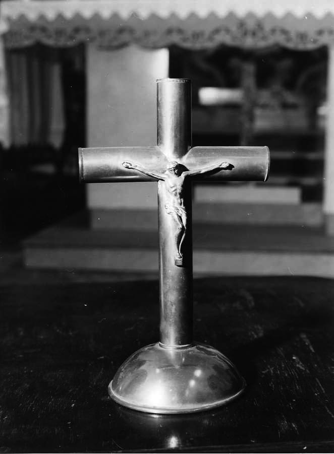 Cristo crocifisso (croce d'altare) - bottega campana (seconda metà sec. XX)
