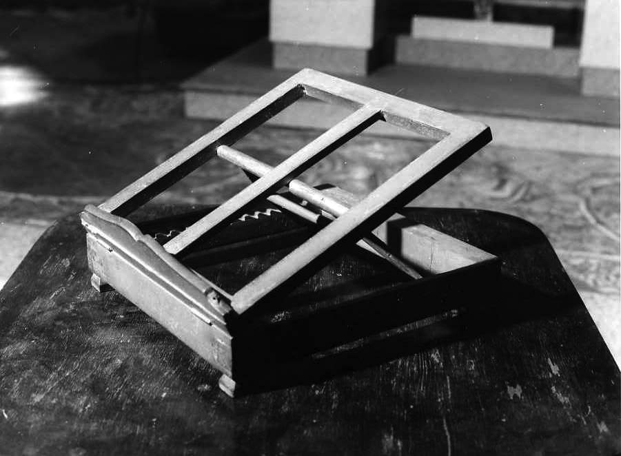 leggio d'altare - bottega campana (prima metà sec. XX)