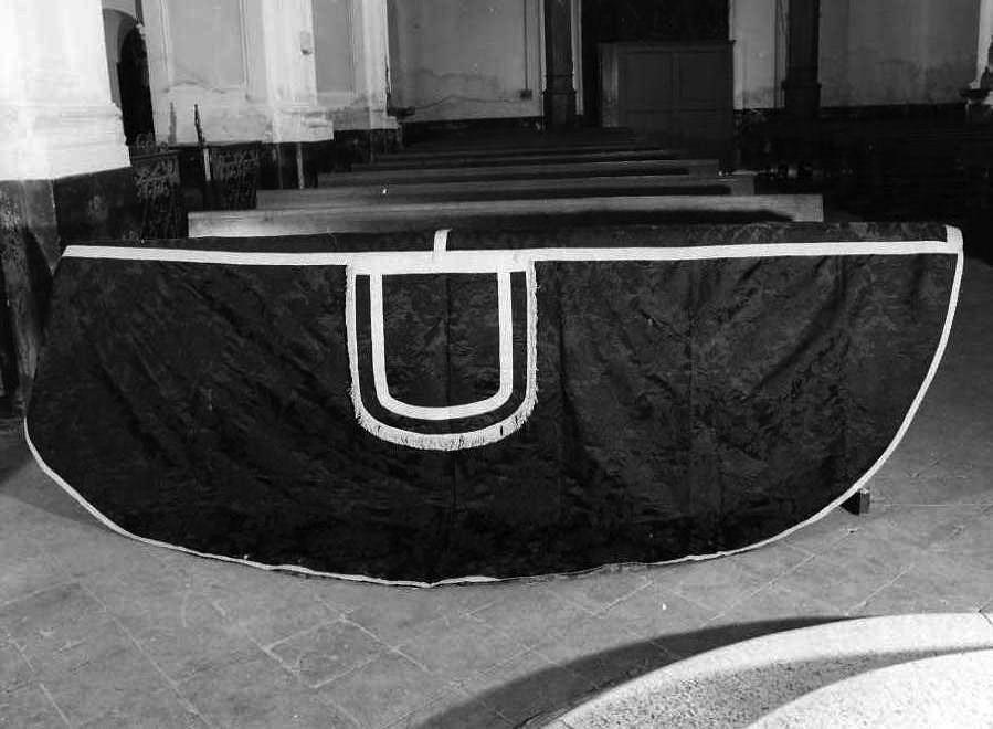 piviale - manifattura campana (prima metà sec. XX)