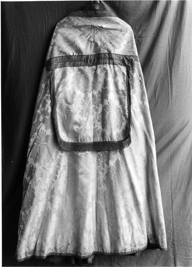 piviale - manifattura campana (sec. XIX)