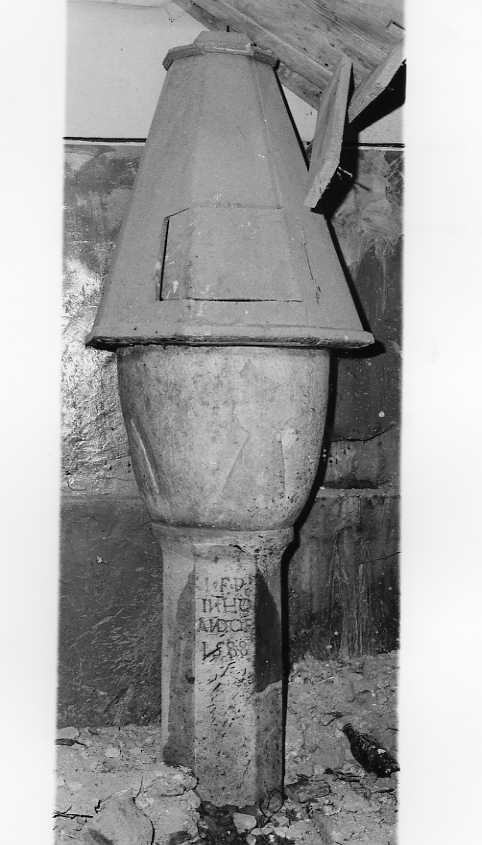 fonte battesimale - a fusto - bottega campana (sec. XVI)