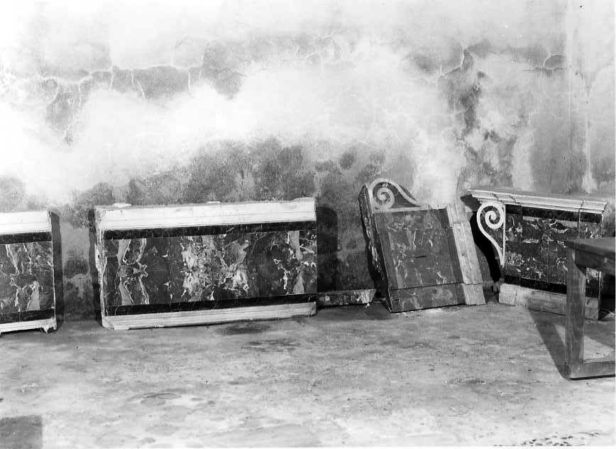 altare, frammento - bottega campana (sec. XVIII)