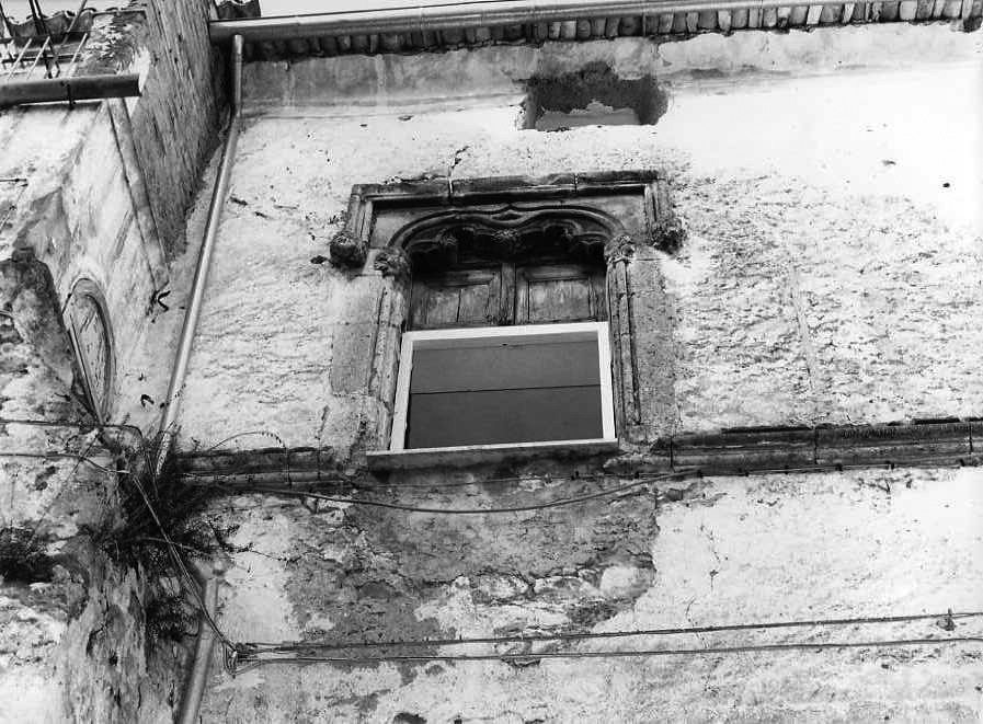 finestra - ambito catalano (sec. XV)