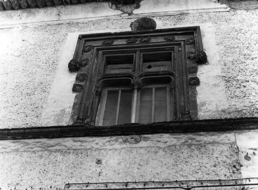 finestra - ambito catalano (sec. XV)