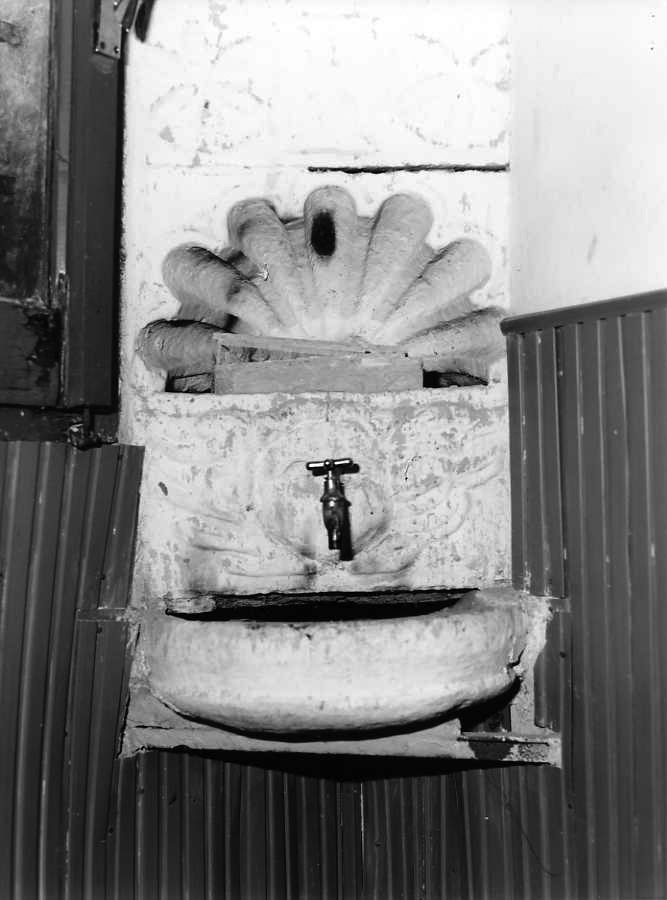 lavabo da sacrestia - bottega campana (prima metà sec. XIX)