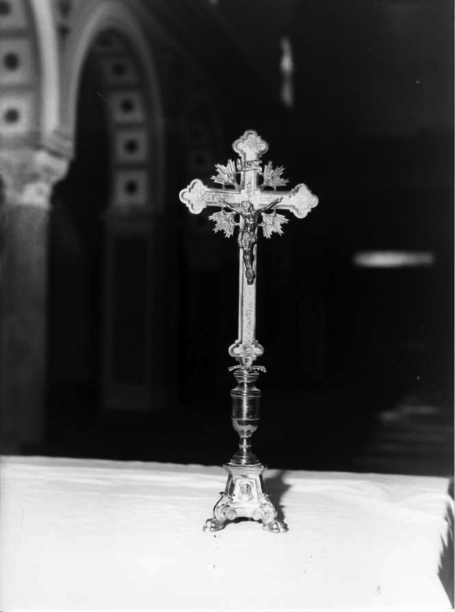 croce d'altare, serie - bottega campana (inizio sec. XX)