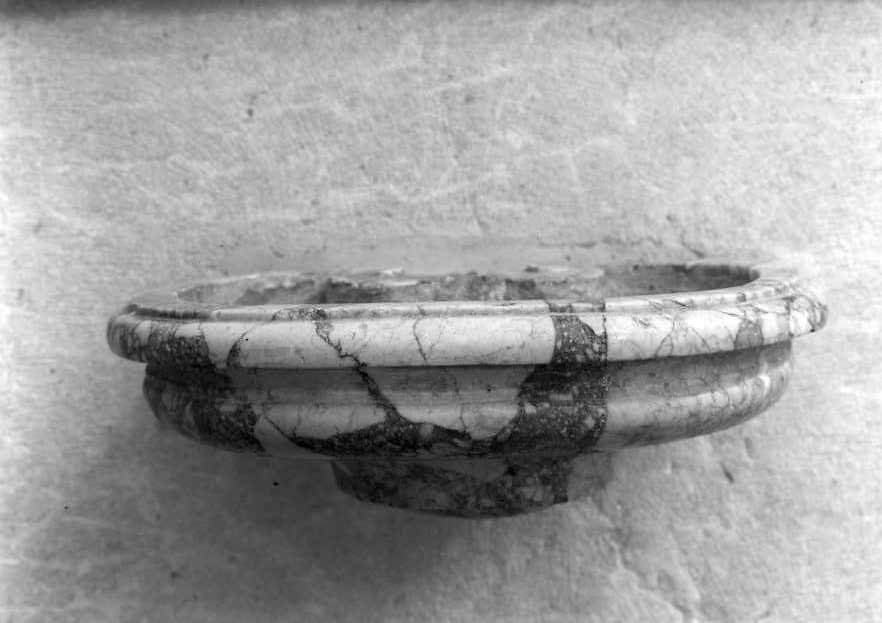 acquasantiera, serie - bottega campana (sec. XVIII)