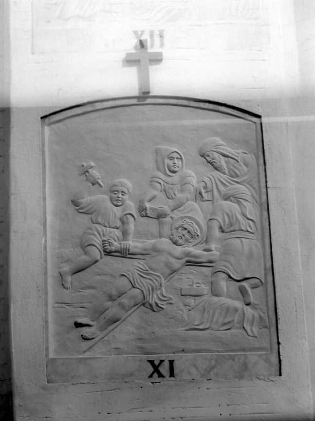 stazione XI: Gesù inchiodato alla croce (Via Crucis) - bottega campana (sec. XVIII)