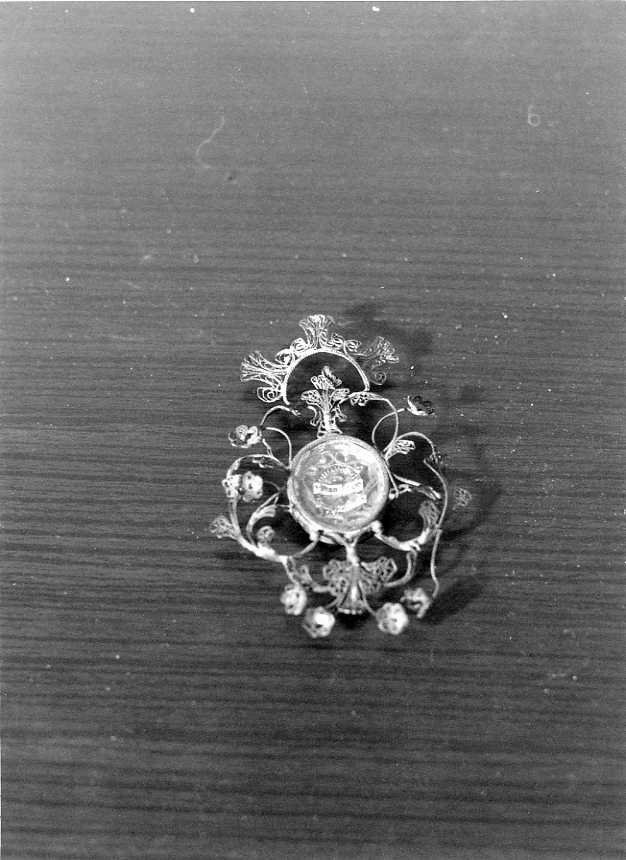reliquiario a capsula - a medaglione - bottega beneventana (sec. XVIII)
