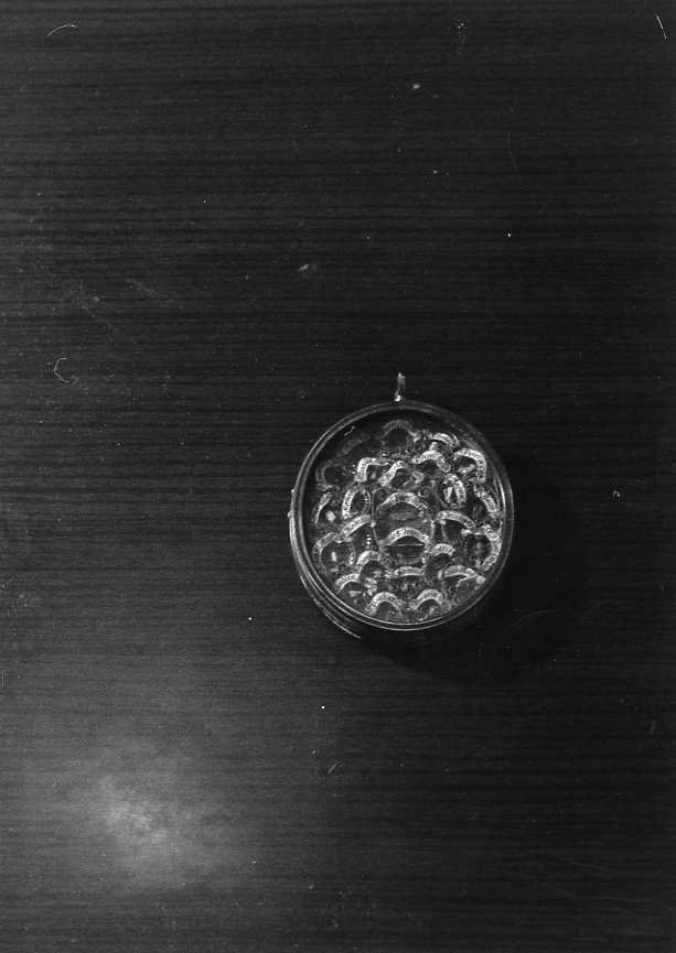 reliquiario a capsula - a medaglione - bottega beneventana (fine/inizio secc. XVIII/ XIX)