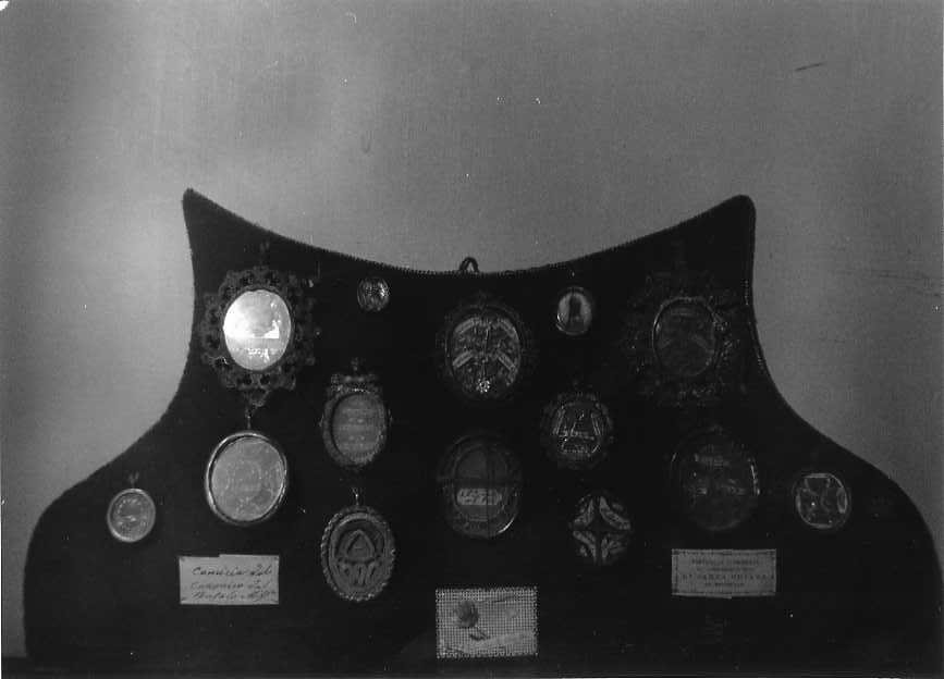 reliquiario a capsula - a medaglione - bottega beneventana (fine/inizio secc. XVIII/ XIX)