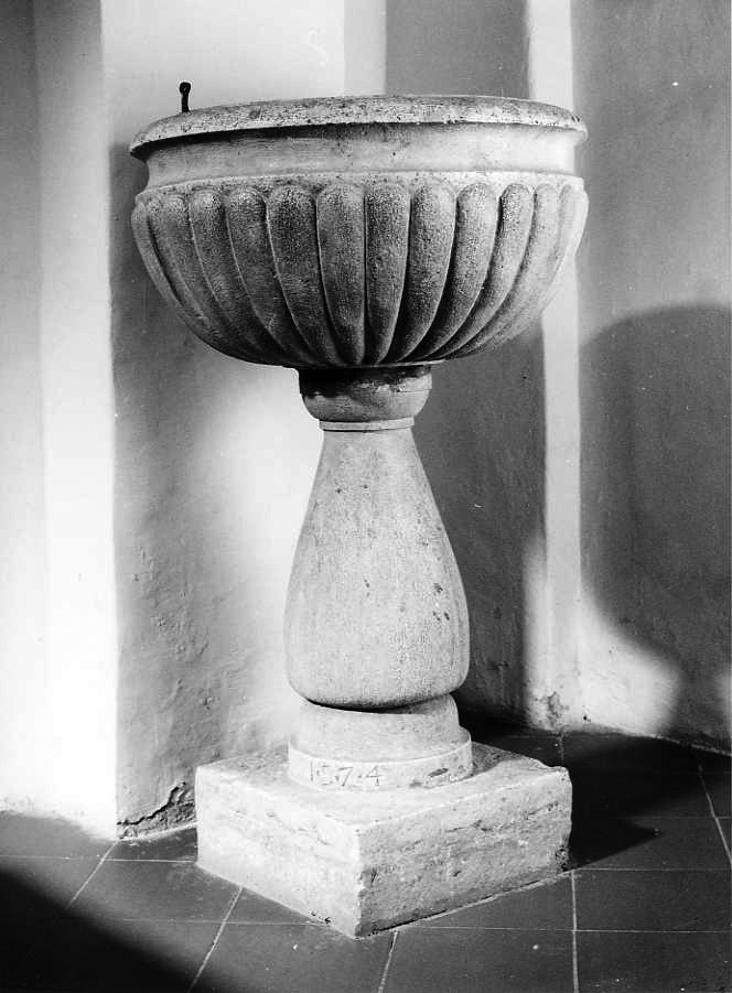 fonte battesimale - bottega campana (sec. XVI)