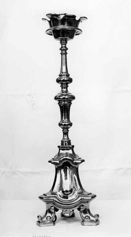 candelabro, serie - bottega campana (prima metà sec. XX)