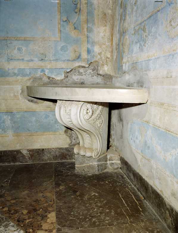 mensola - angolare, serie - bottega napoletana (fine sec. XVIII)